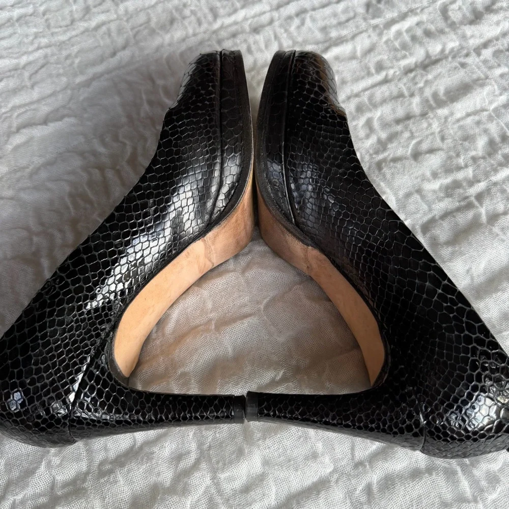 Stuart Weitzman Black Python Embossed Leather Peep Toe Heels 6.5